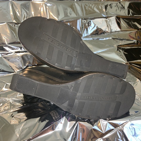 Discounted- Kenneth Cole Reaction leather wedge heels W8.5 - Picture 2 of 6